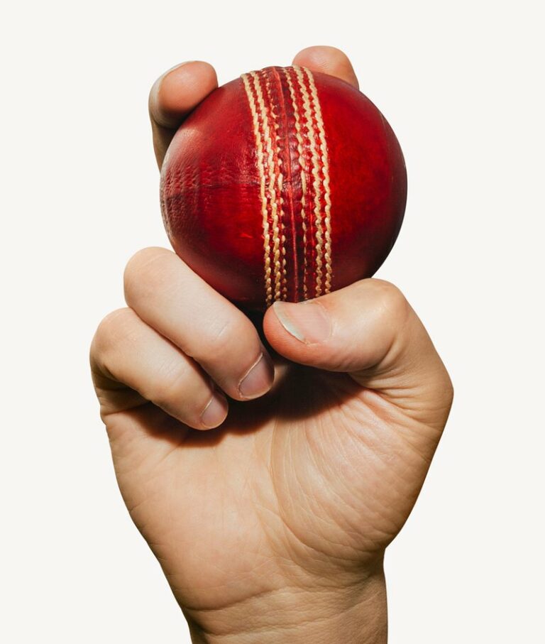 Arbitrage Betting in Cricket: Strategies and Risks